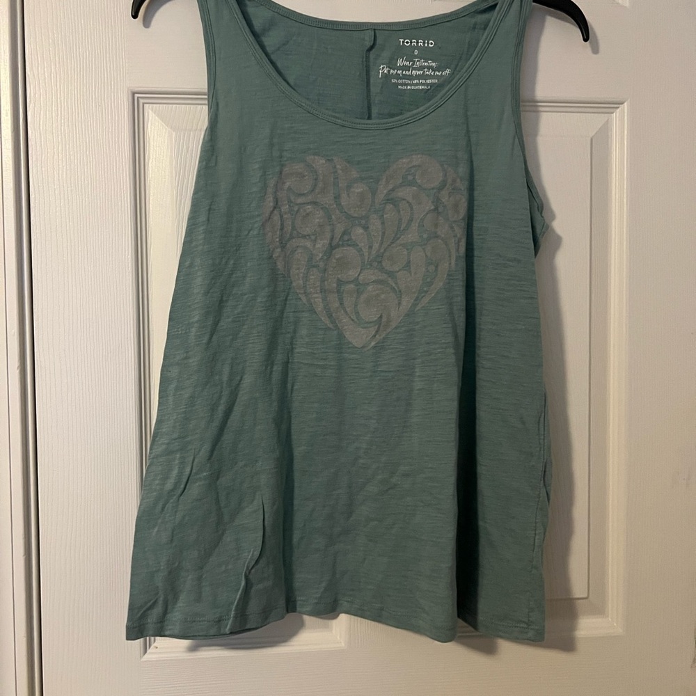 NWOT TORRID Green Heart Relaxed Tank Top